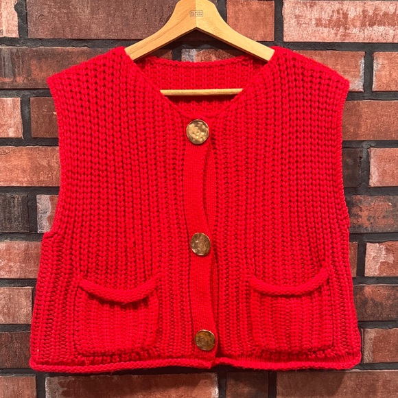 commense Crochet Button-Front Sweater Vest - Picture 2 of 9